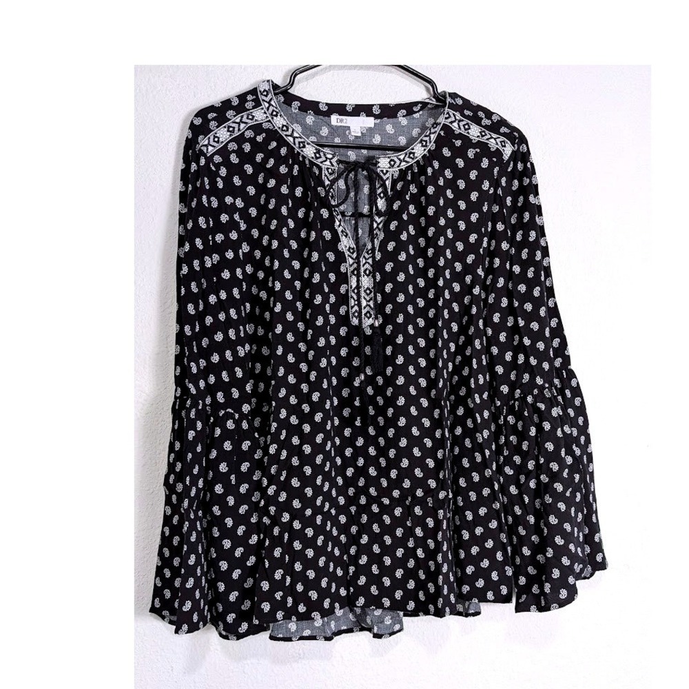 02 DR2 by Daniel Rainn Black Paisley Embroidered Boho Bell Sleeve Blouse Large